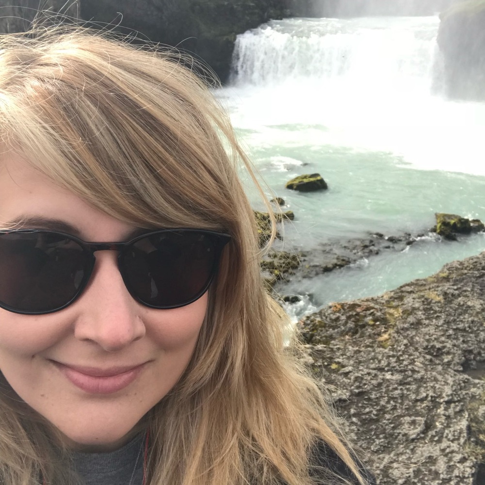 Meet your Posher, Kayla